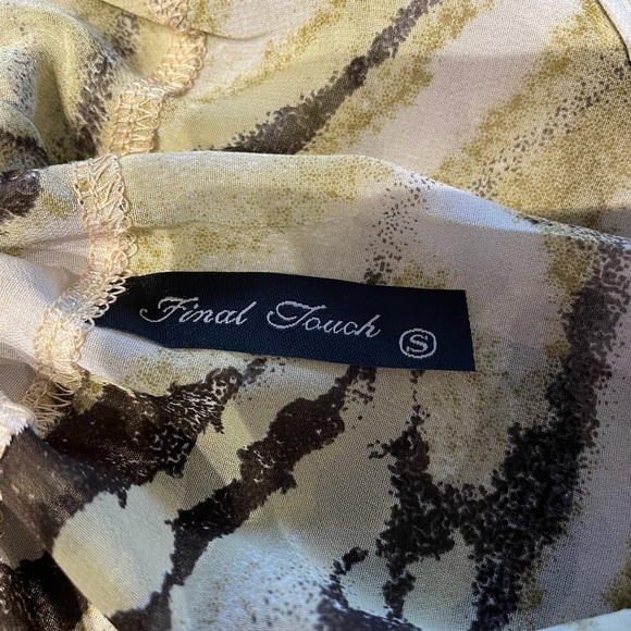 FINAL Touch Tan Zebra striped 🦓  
blouse NWOT - Picture 9 of 11